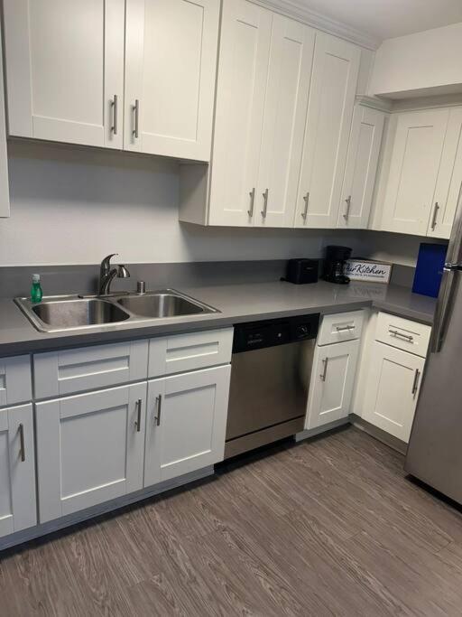 לוס אנג'לס Two Bedroom Hollywood Apartment מראה חיצוני תמונה