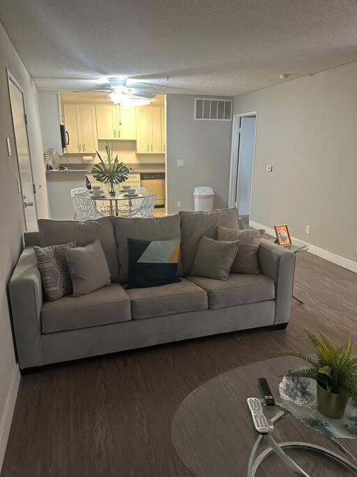 לוס אנג'לס Two Bedroom Hollywood Apartment מראה חיצוני תמונה